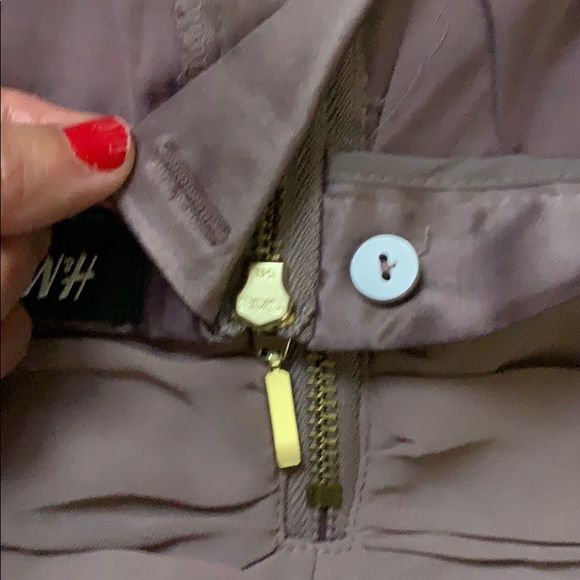 Taupe skirt - Picture 4 of 4